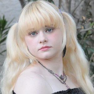 Meet your Posher, Ikara